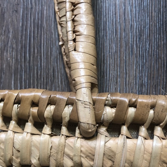 Vintage Handmade Woven Handbag - Picture 9 of 11